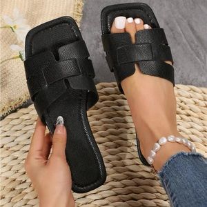 Black sandals, size 9 1/2